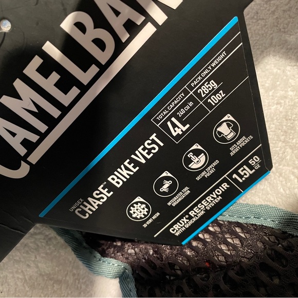 CamelBak Chase Hydration Pack - Teal and Black - Picture 4 of 5